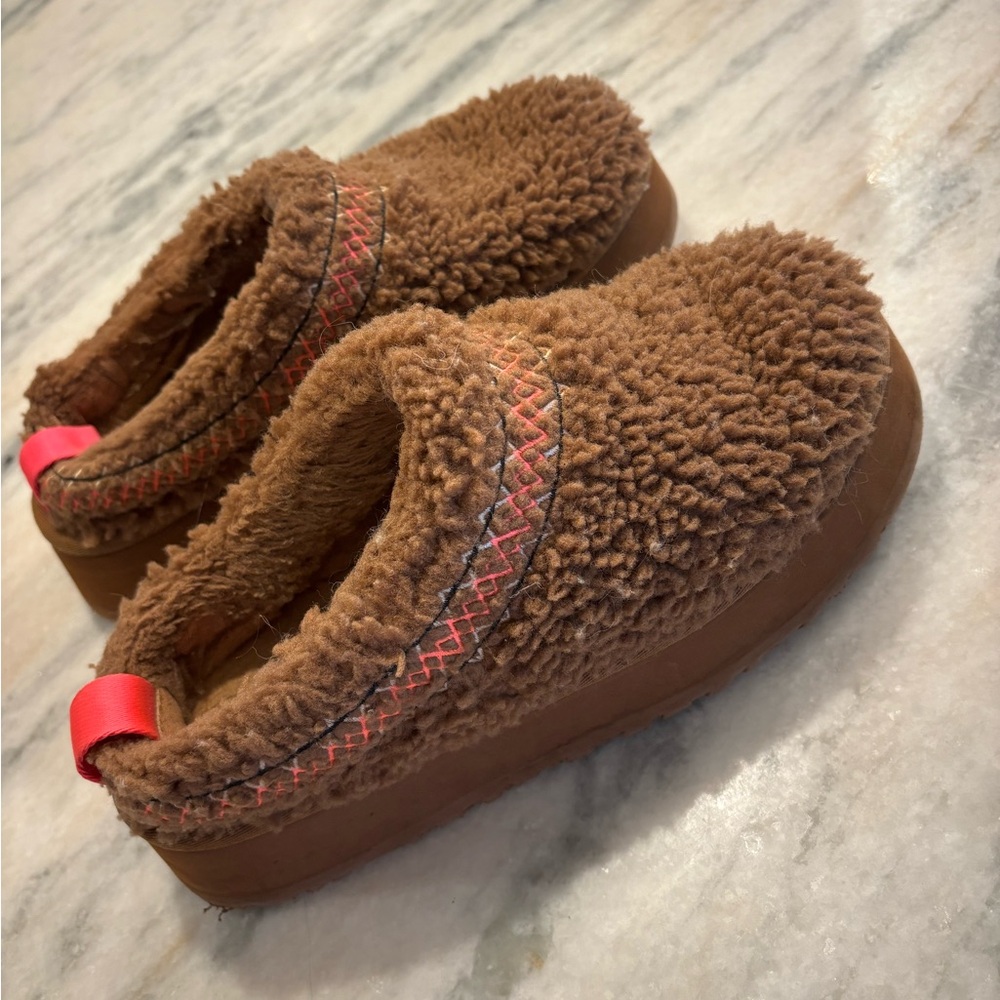 Ugg Platform - image 1